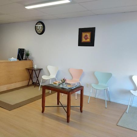 Healing Touch Holistic Living Space Amherst Bagian luar foto