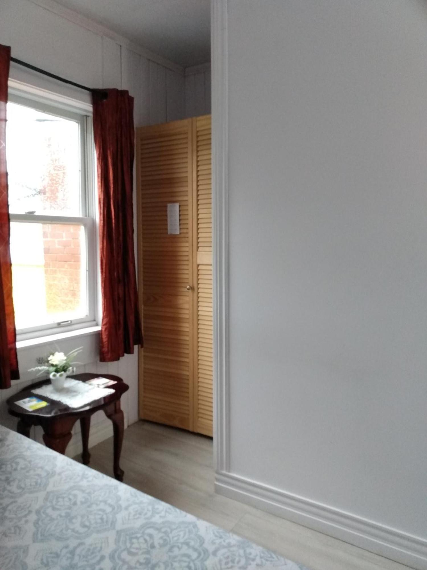 Healing Touch Holistic Living Space Amherst Bagian luar foto